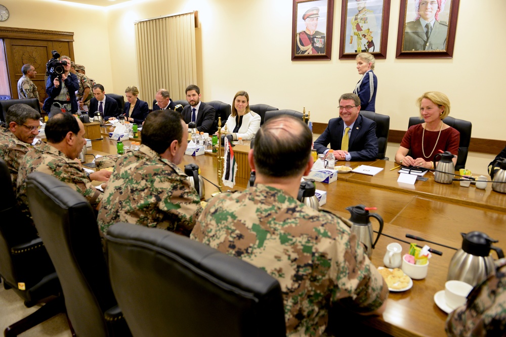 Secretary of defense meets Jordanian military leadership