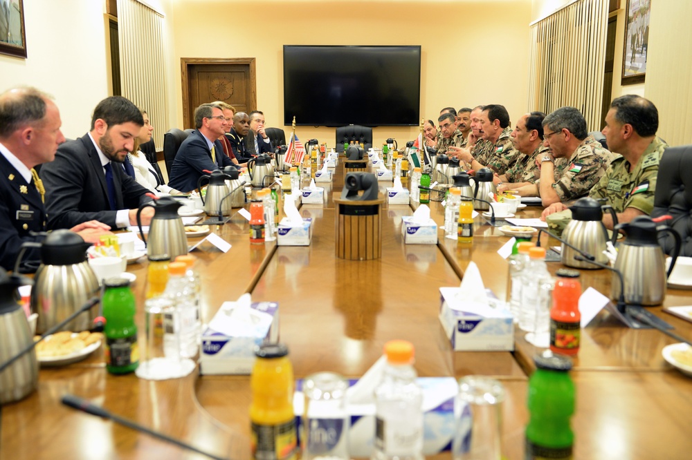 Secretary of defense meets Jordanian military leadership