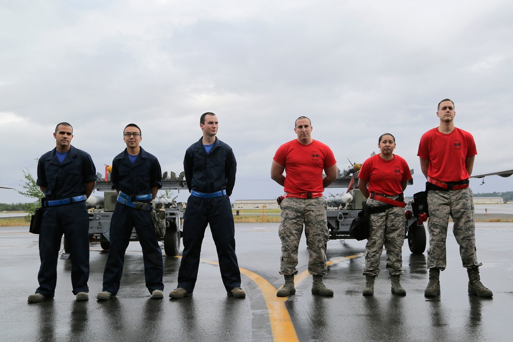 525th Aircraft Maintenance Unit Airmen win quarterly load competition