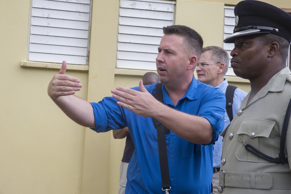 U.S. Forces lend assistance to Dominicans