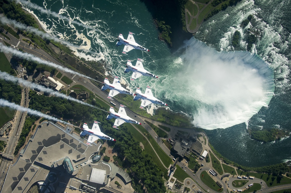 Thunderbirds fly over Niagara Falls