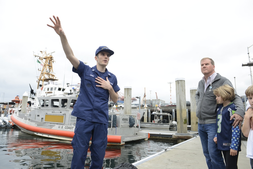 Meeks receive Coast Guard Meritorious Public Service award