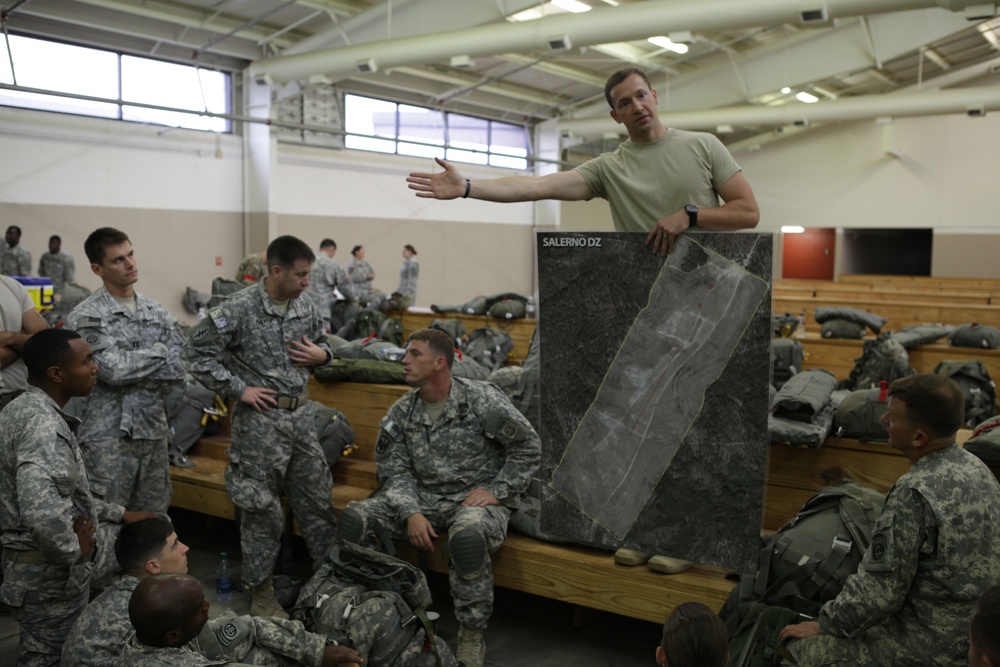 1-82 BCT conducts a mass tactical airborne operations