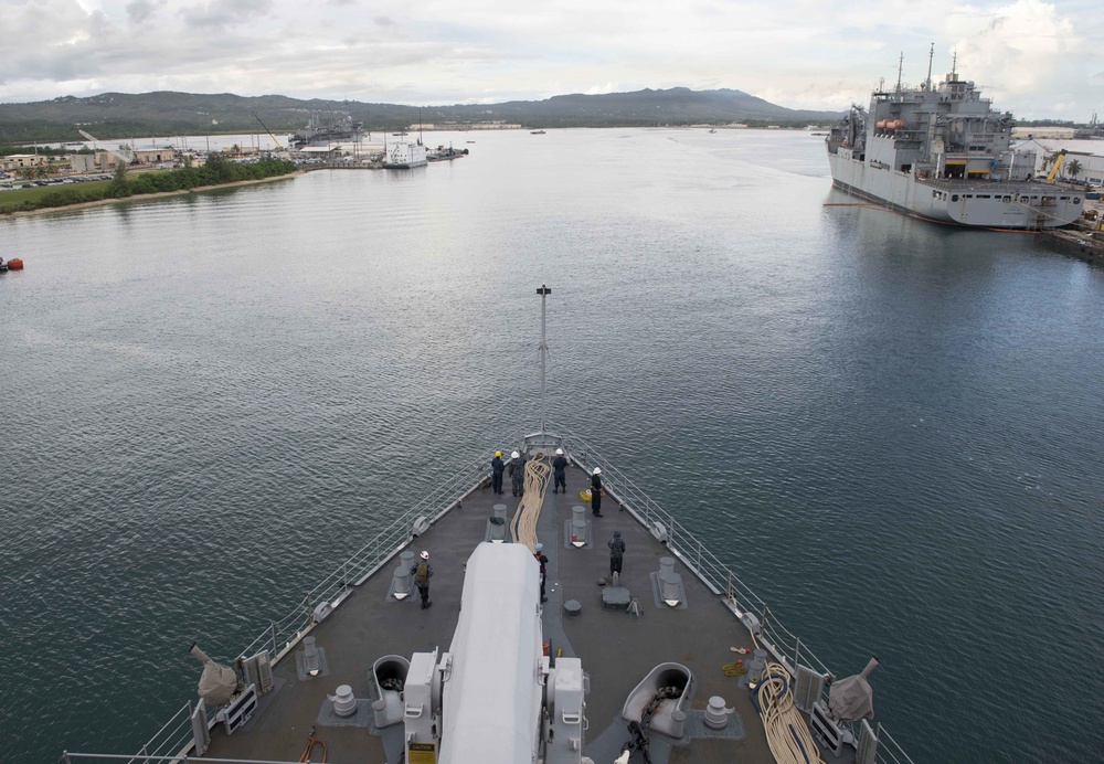USS Germantown pulls into Guam
