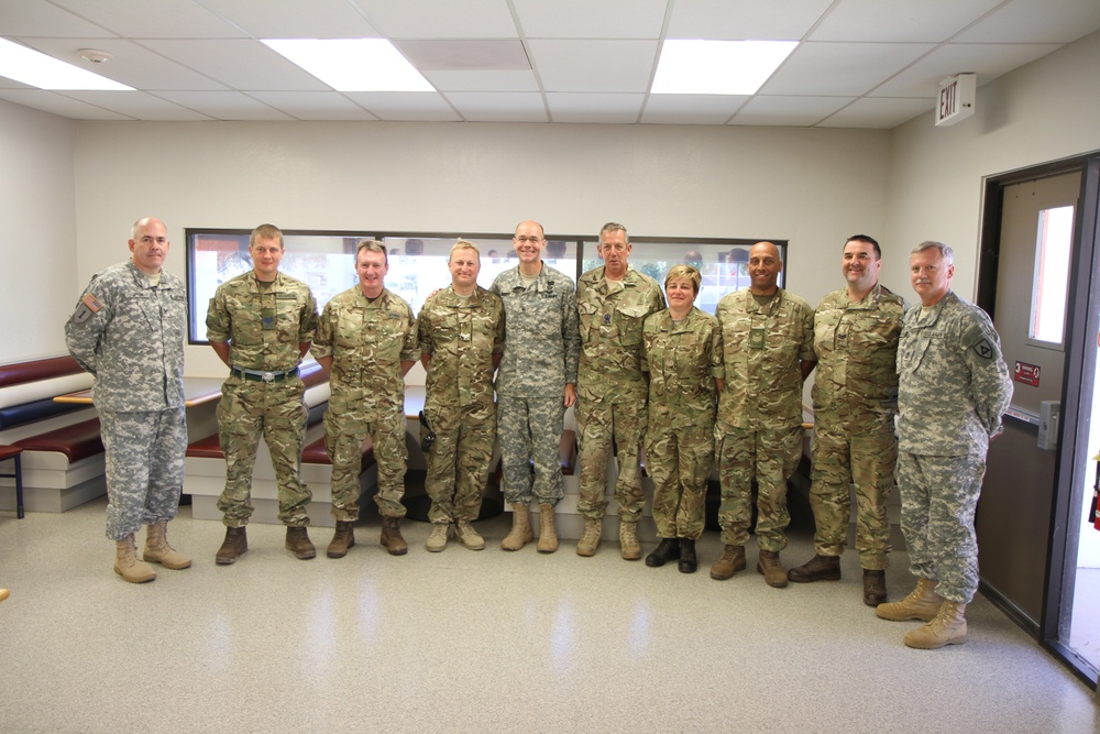 British Army Reserve Soldiers meet Brig. Gen. Gentry July 25, 2015