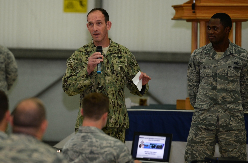 SOCEUR commander visits with 352nd SOW