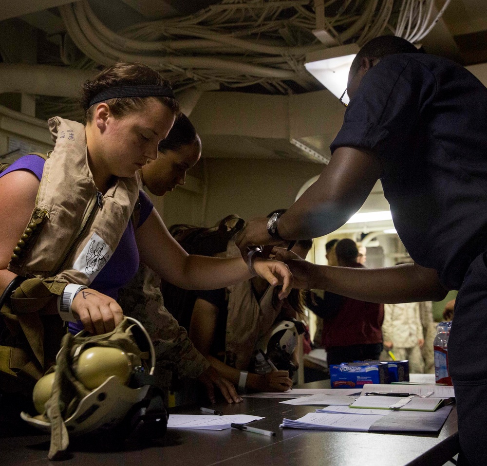 Marines and sailors successfully complete USS Arlington’s first NEO training mission