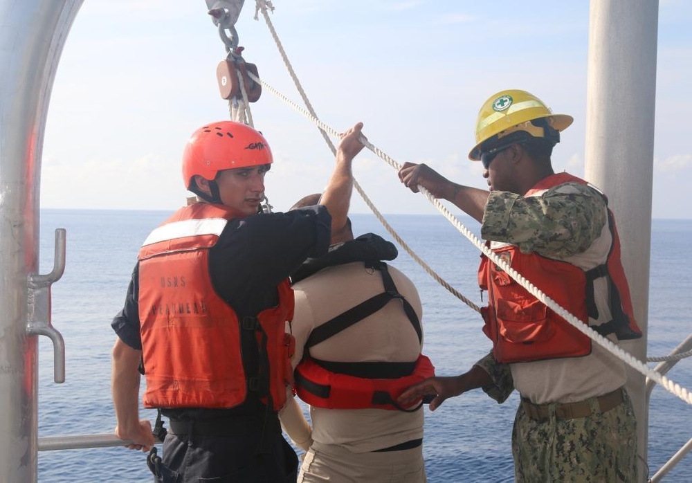 Southern Partnership Station 2015 conducts search and rescue training