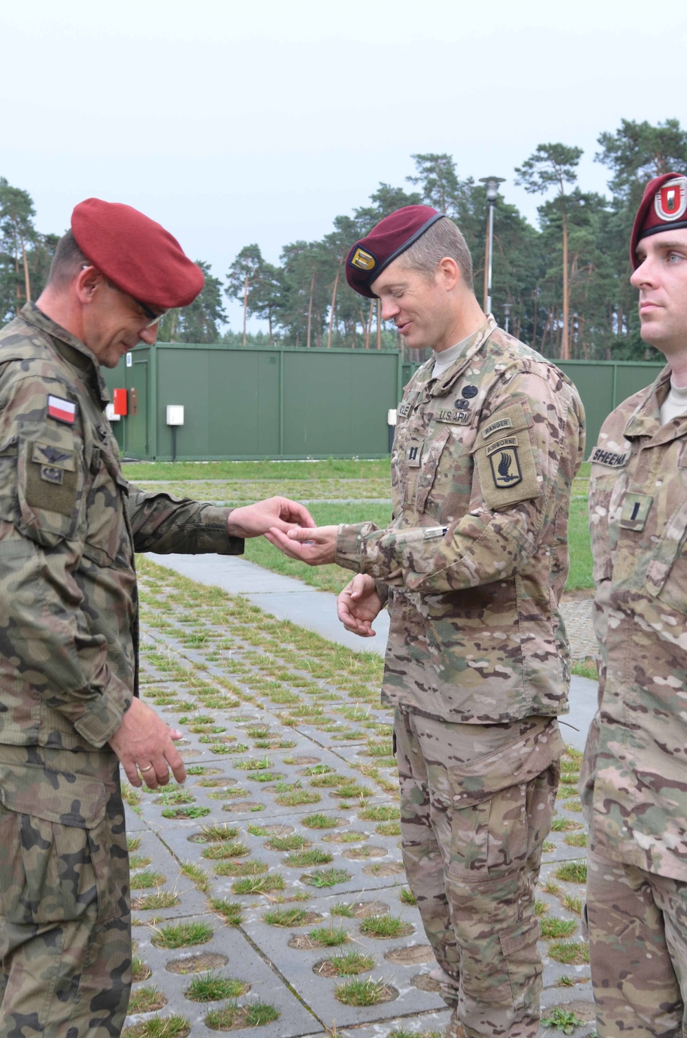 US Soldiers receive Polish jump wings
