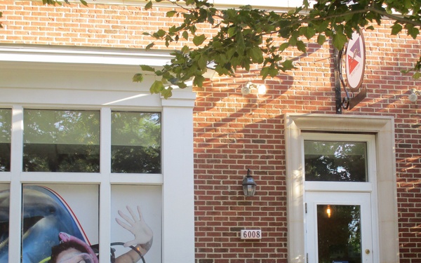 Fort Belvoir scuba shop dives in to serve patriot patrons