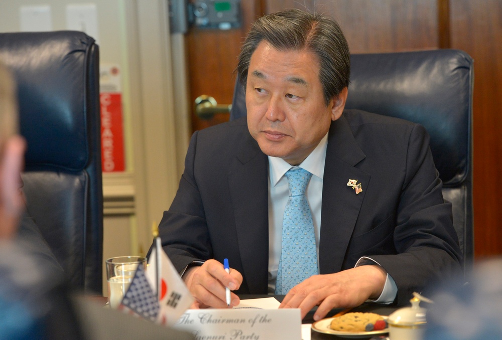 DSD meets with Chairman Kim Moo Sung
