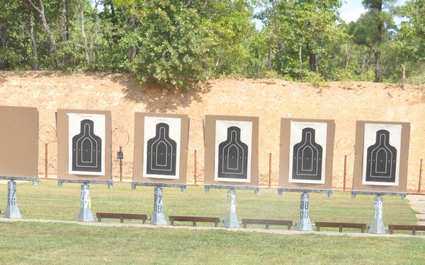 Arkansas Guardsmen demonstrate pistol proficiency