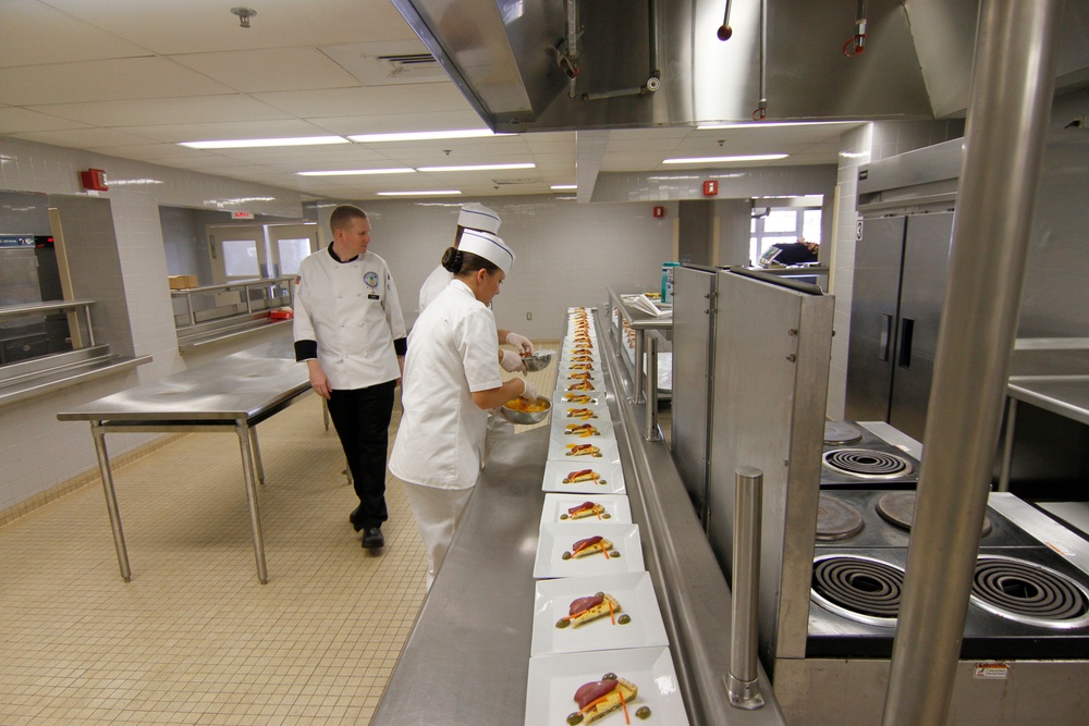 Army cooks learn new culinary skills