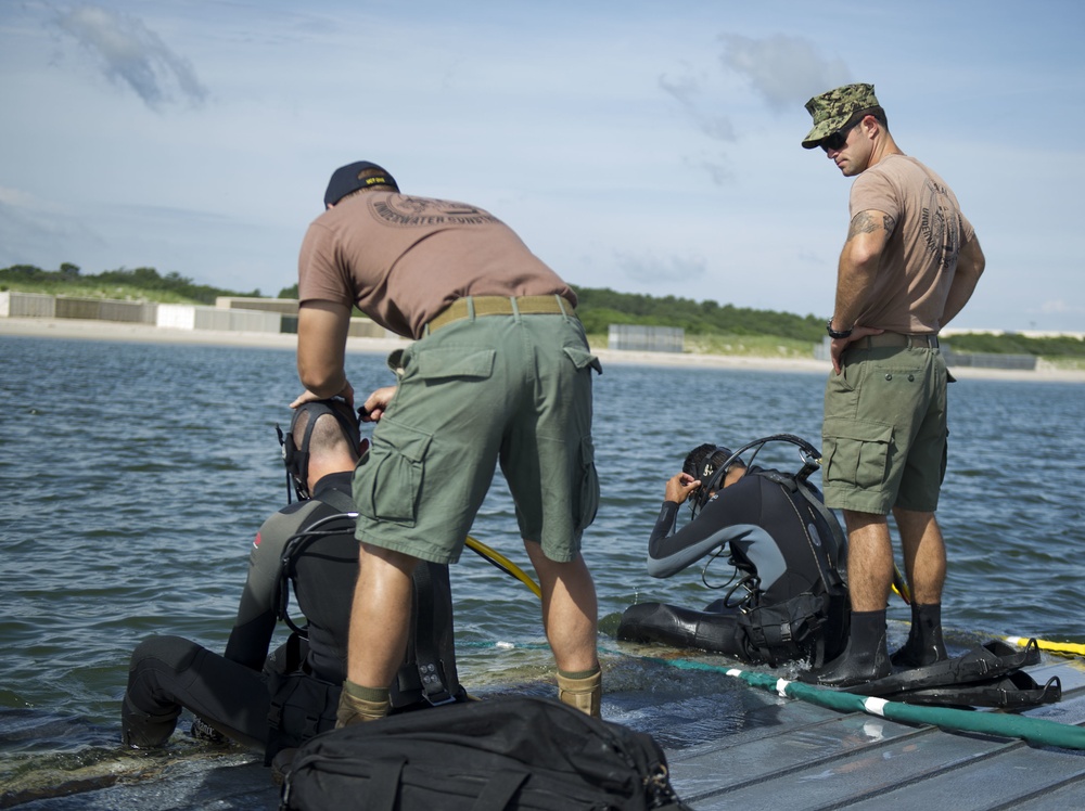 Seabees work above and below the waves in support of ELCAS
