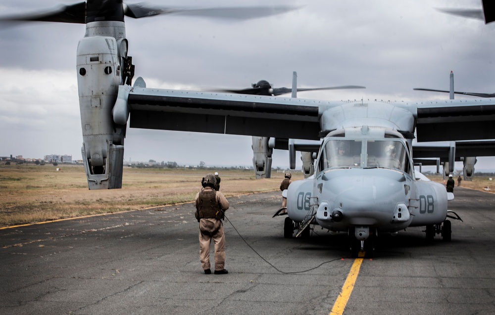 U.S. Marines fly over Nairobi in MV-22s