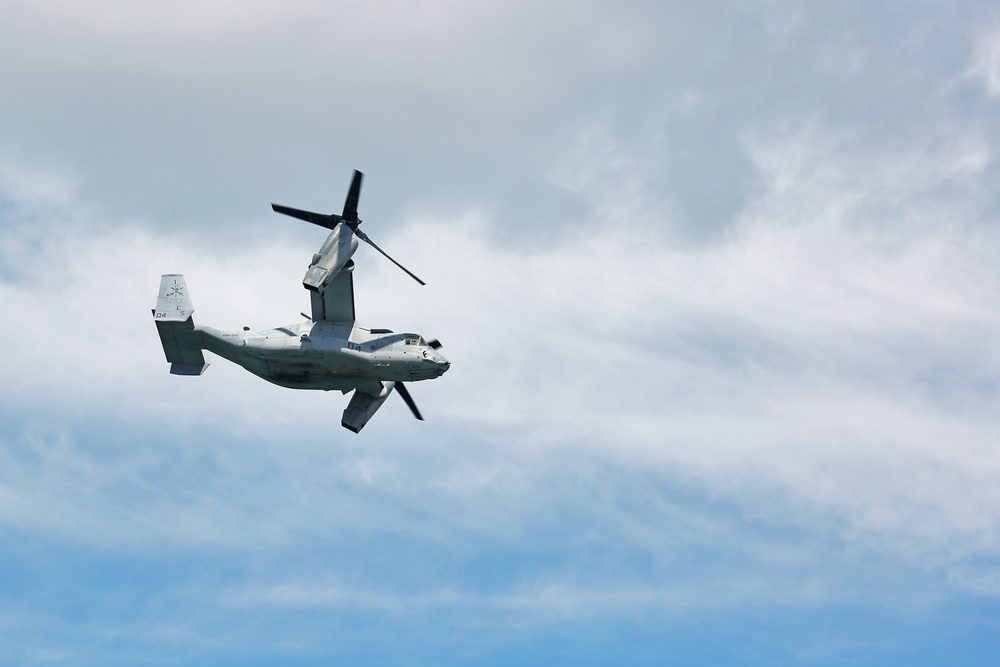 Marines, Osprey participate in Spanish air festival