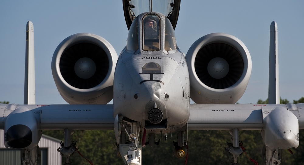 122nd A-10C Warthog pilot prepares for live drop