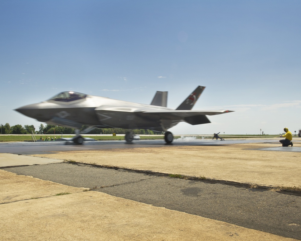 F-35C Lightning II conducts land-based catapult testing aboard Naval Air Station Patuxent River