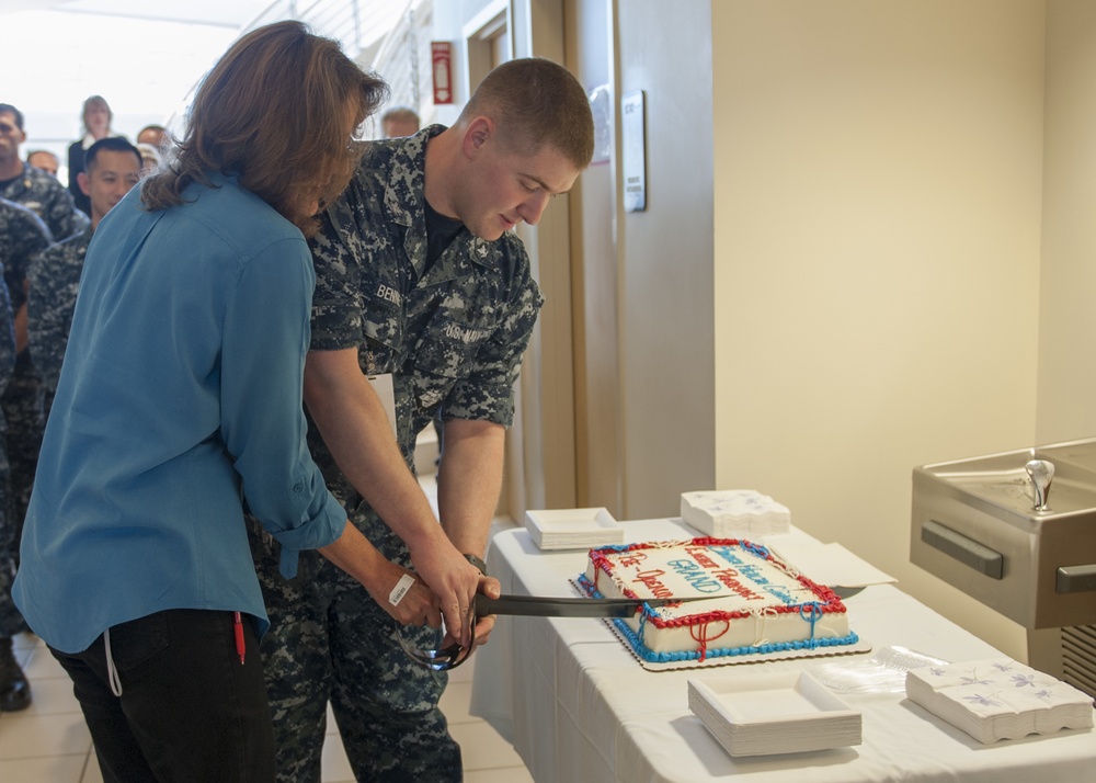 Navy Branch Clinic Everett pharmacy undergoes modernization