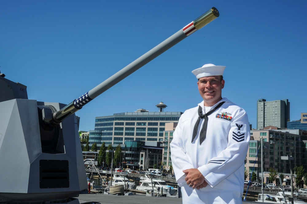 Washington Sailor visits home state for Seafair Fleet Week