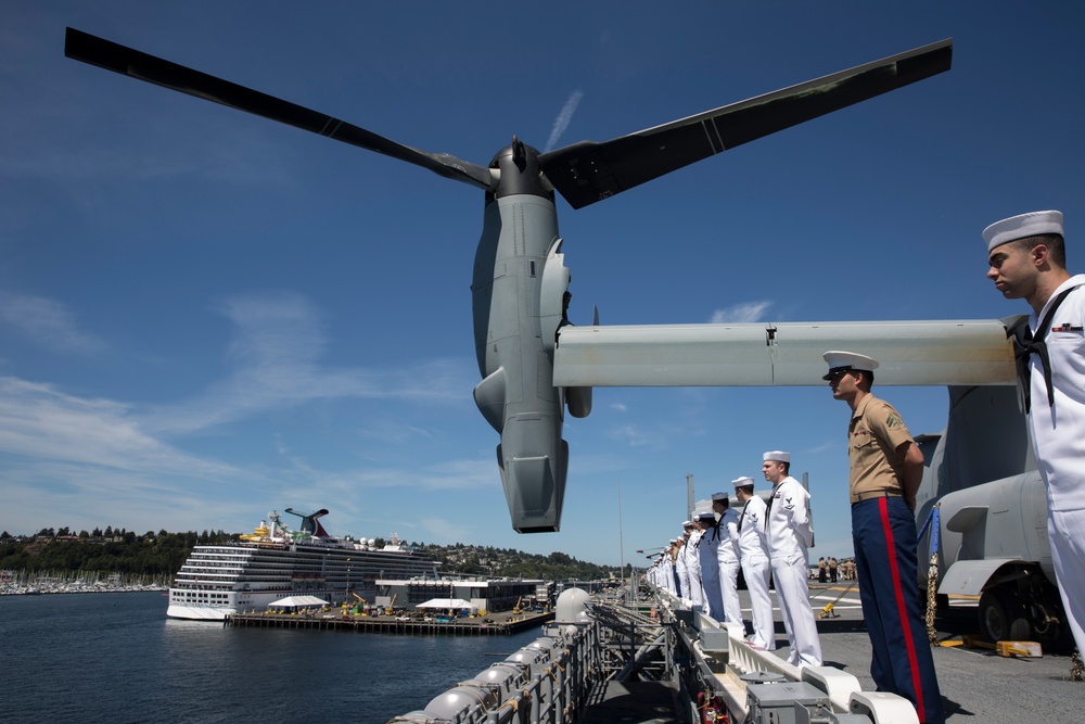 Marines, Sailors arrive for Seafair Fleet Week