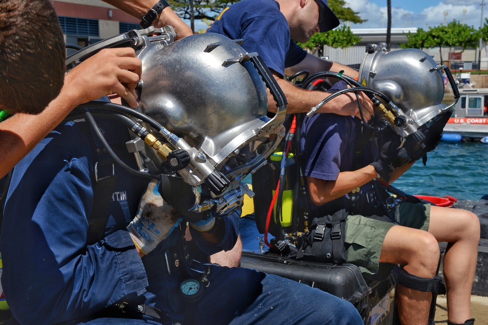 Coast Guard Regional Dive Locker Pacific conducts training