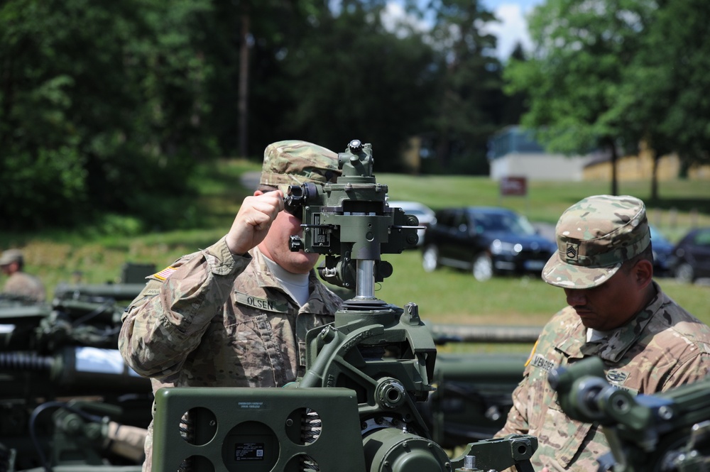 Certification training on M777A2 howitzer
