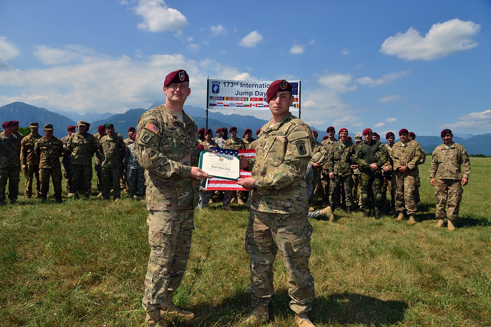 Paratroopers from the 173rd Airborne Brigade, conduct a multinational airborne operation with NATO allies at Juliet Drop Zone in Pordenone, Italy, July 10, 2015
