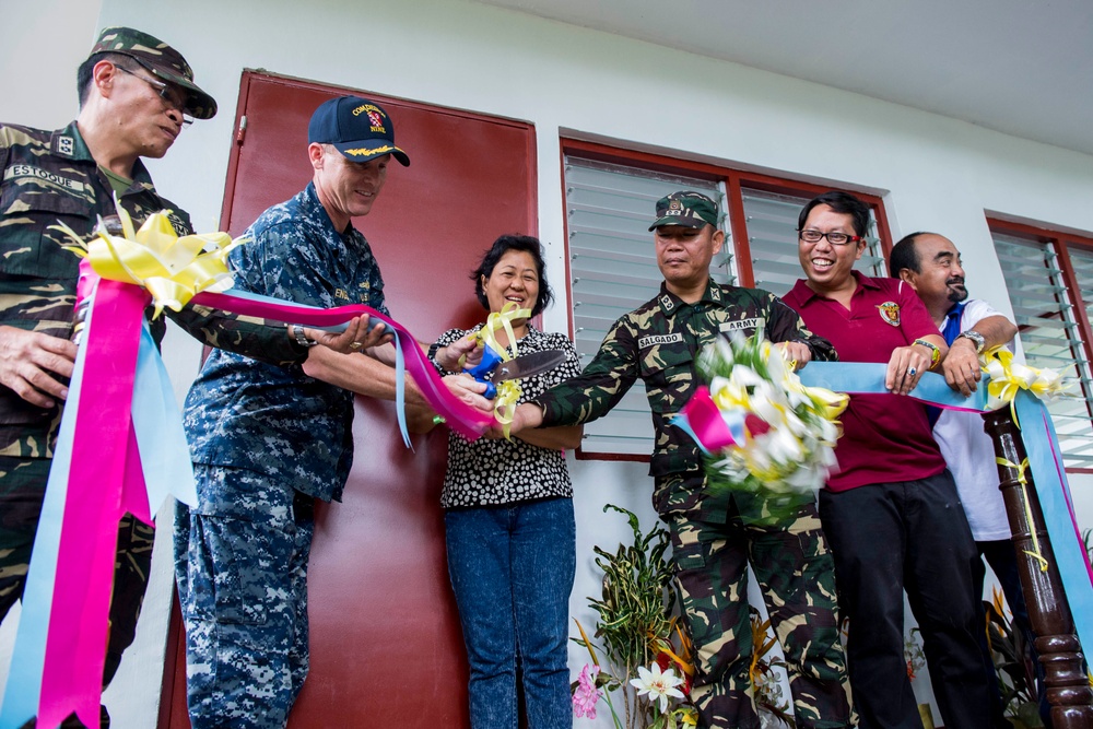 Pacific Partnership leaders celebrate completed engineering projects in Philippines