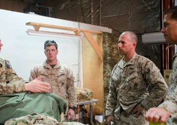 U.S. Marines Recon, Air Force pararescuemen learn from each other