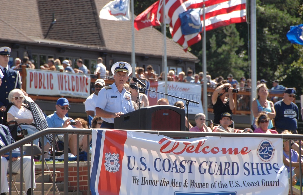 National Memorial Service at Coast Guard Festival 2015