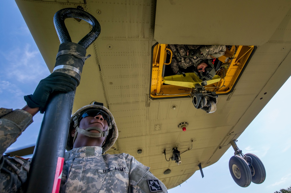 Loading slings in the eye of a helo-storm
