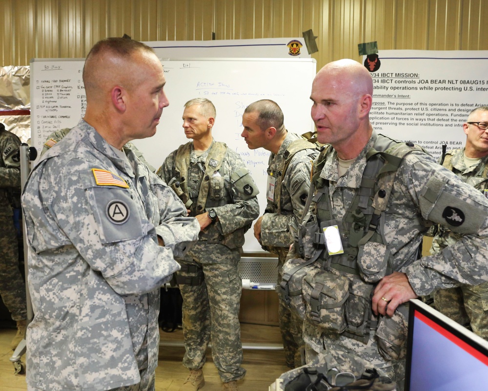 Iowa adjutant general visits National Guard Soldiers training at Fort Polk, La.