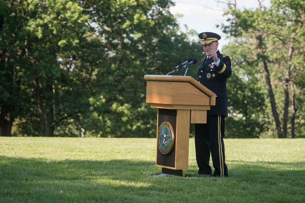 Secretary of defense attends VCJCS retirement