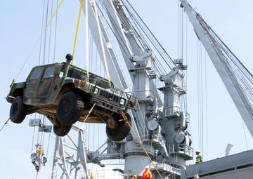 Army Reserve career positively impacts broadcast journalist civilian life