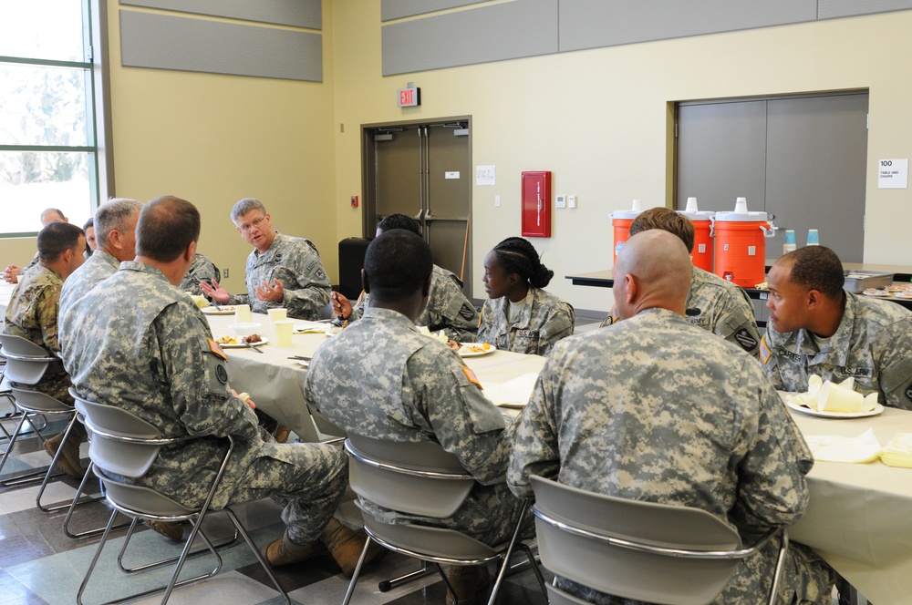 Army Reserve Soldiers conduct harbor and seaport operations training