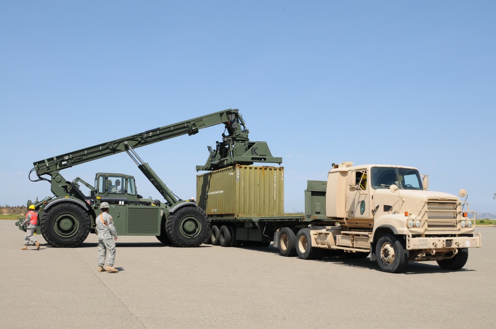 Army Reserve Soldiers conduct harbor and seaport operations training