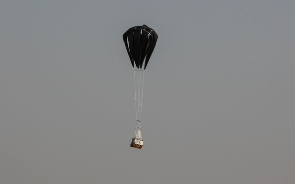 Marine Aerial Refueler Transport Squadron 352 practices Air Delivery