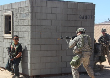 412th CAT leader unloads at NTC