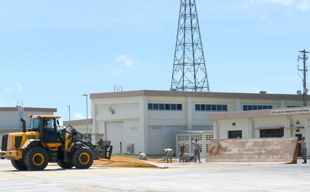 Navy Seabees train with Air Force engineers