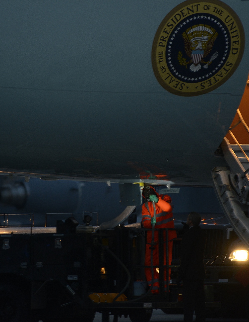 Air Force One refuels at Ramstein