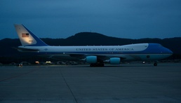 Air Force One refuels at Ramstein