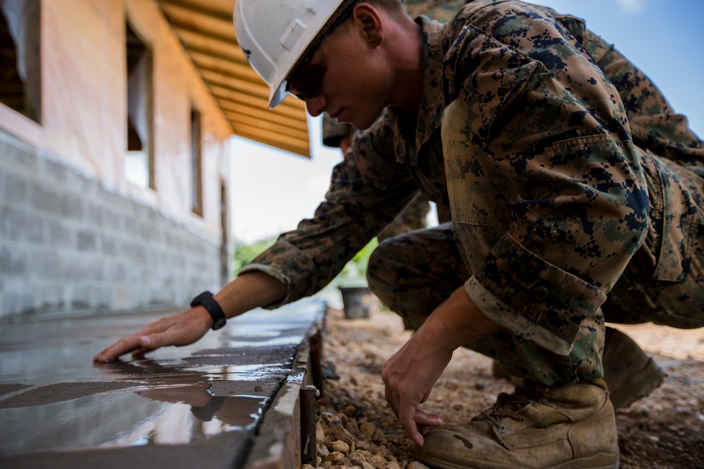 U.S. Marines with SPMAGTF-SC reconstruct school in Puerto Lempira, Honduras