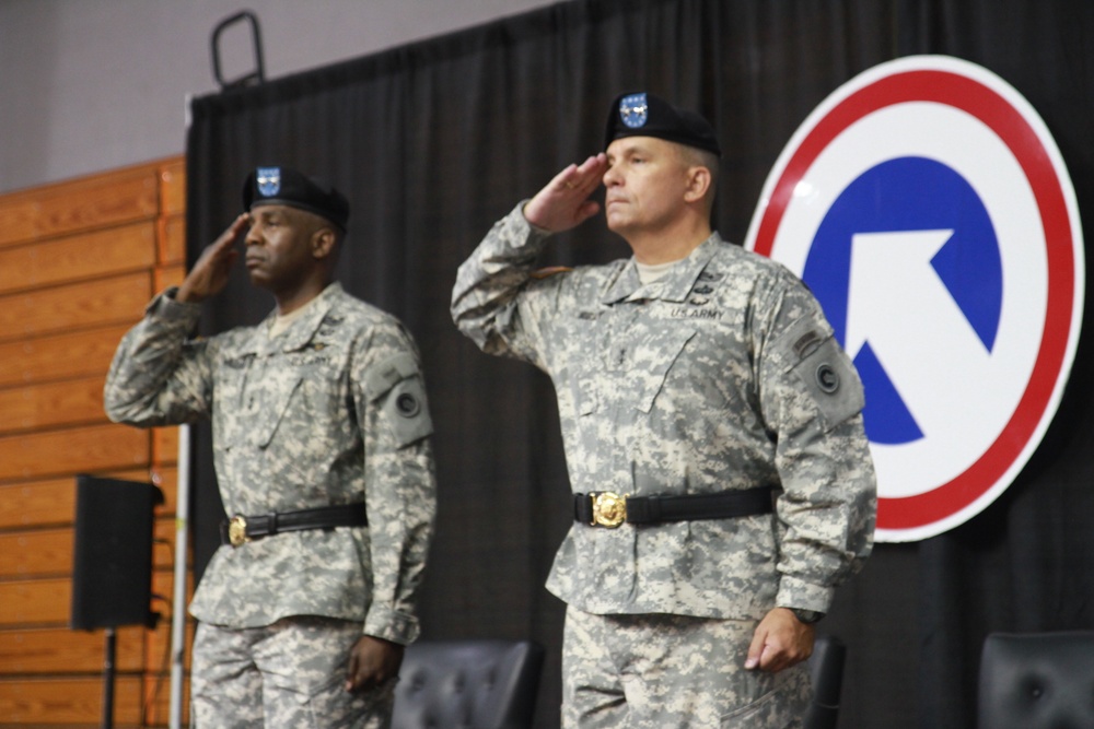 1st Sustainment Command (Theater) hosts change of command