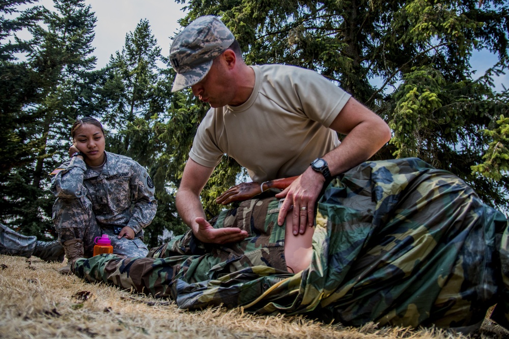 Reservist medics train for presitigious combat badge