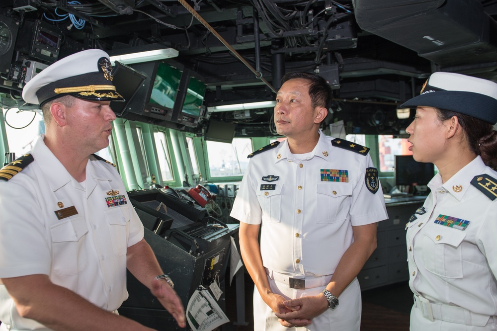 USS Stethem arrives in Qingdao