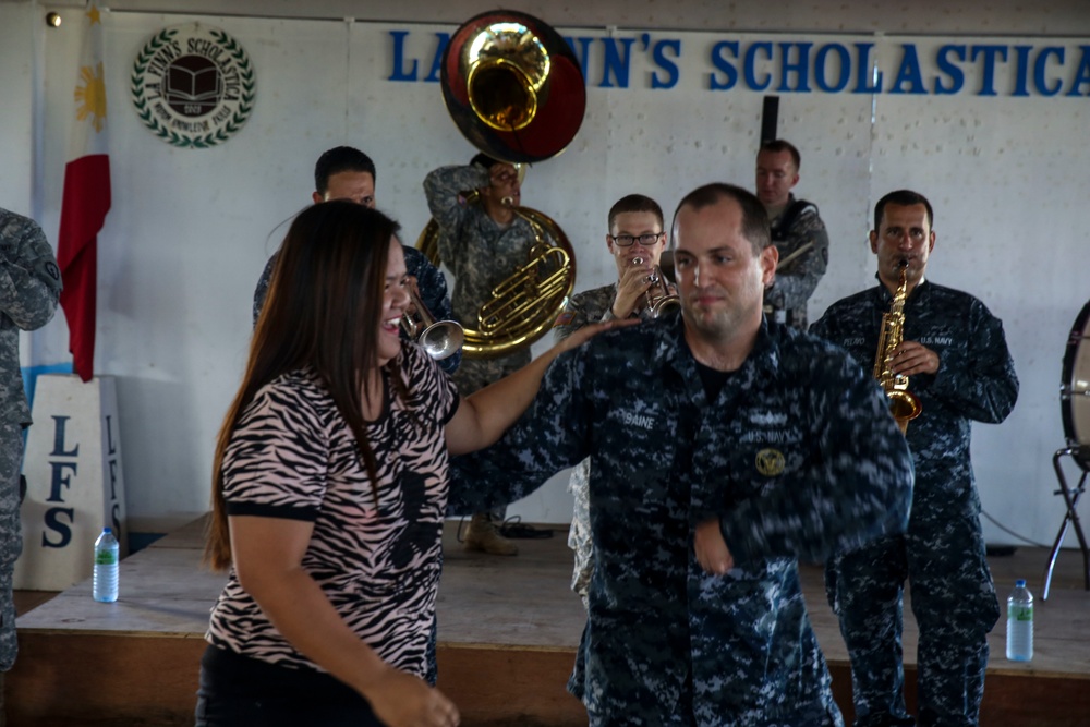 Army/Navy Band performs at Philippines high school