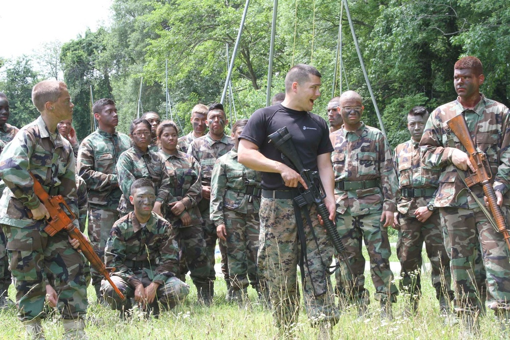 Virginia Air Force cadets cross-train with Marines during leadership course