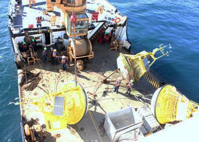 US Coast Guard and NOAA practice partnership