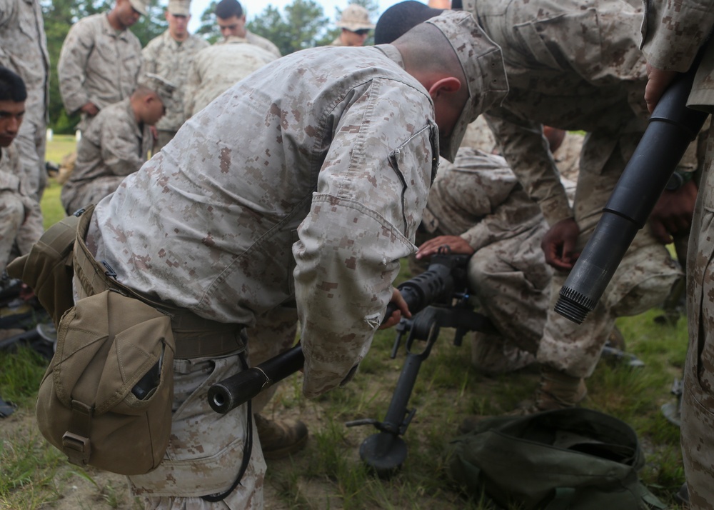 Marines with Support Co., 2nd CEB learn the basics of machine gun operations during DFT